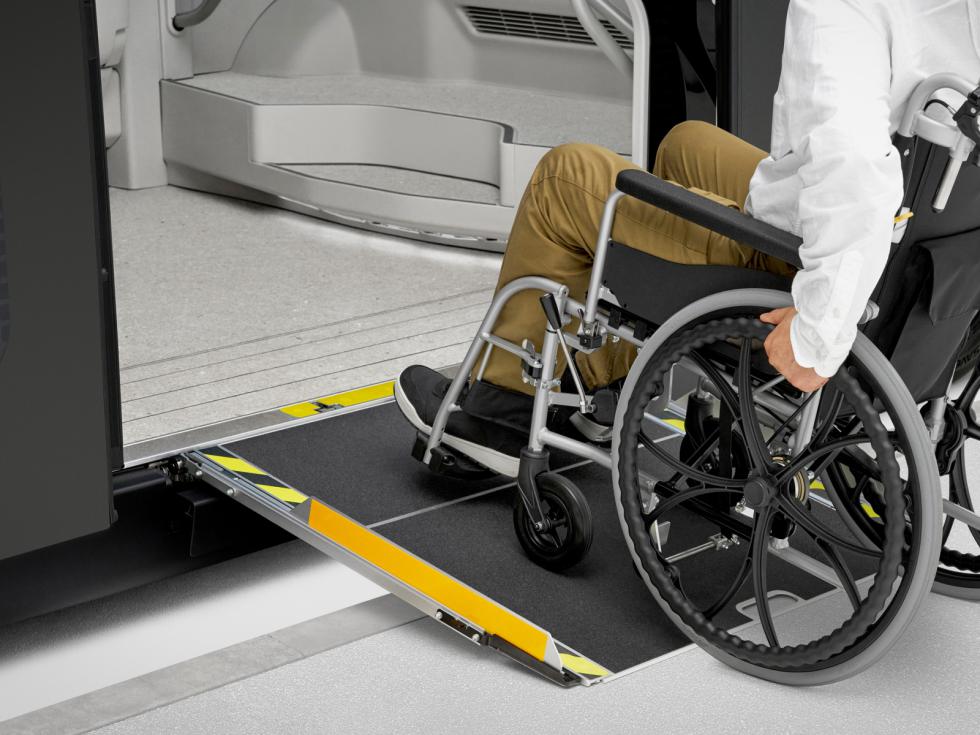 e-Palette: Το πιο ακριβό όχημα της Toyota ξεκίνησε τις πωλήσεις του